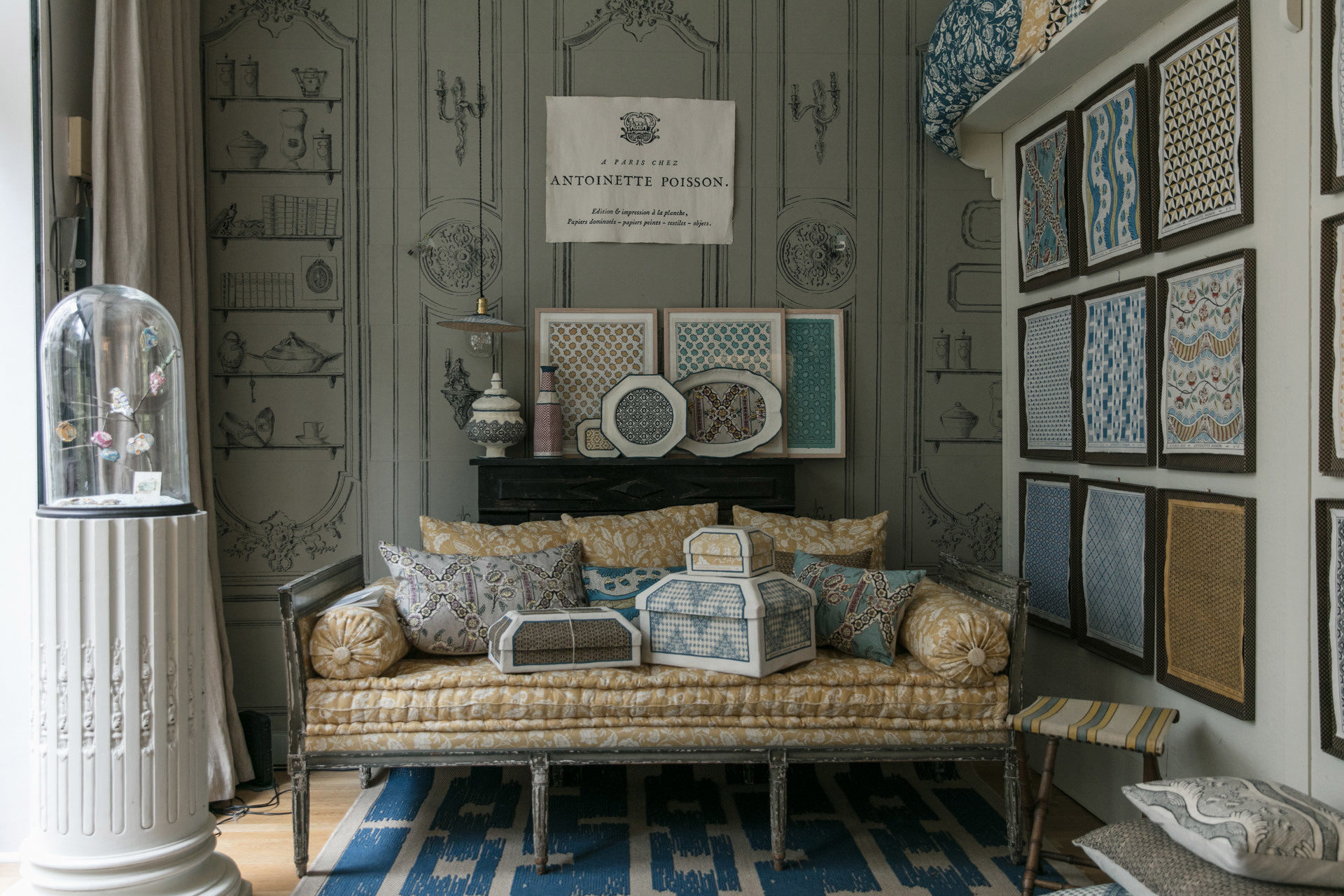 HOW FRENCH ANTOINETTE POISSON WALLPAPERS  STYLEBEAT